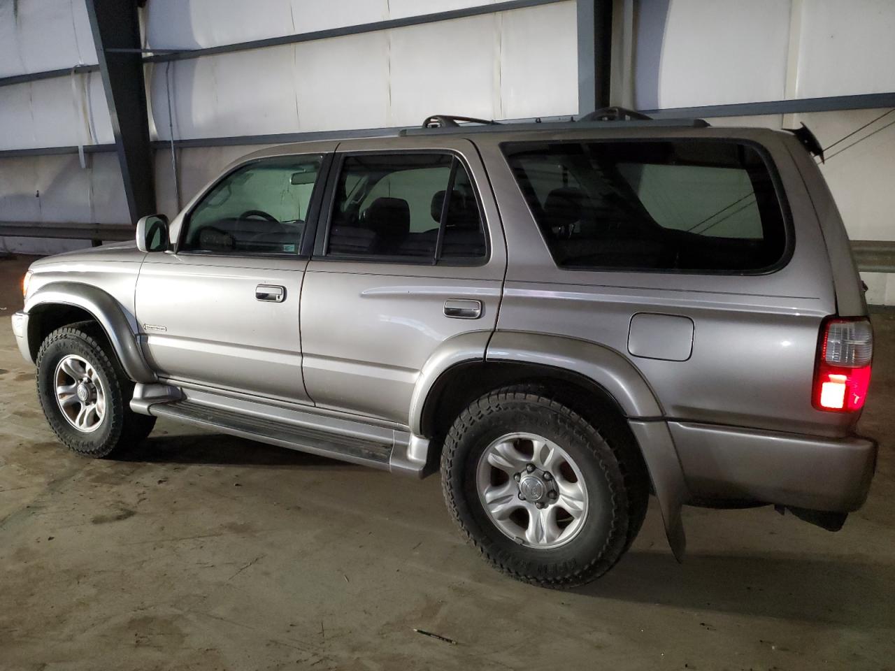 Lot #3033052998 2002 TOYOTA 4RUNNER SR