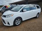 TOYOTA SIENNA LE снимка