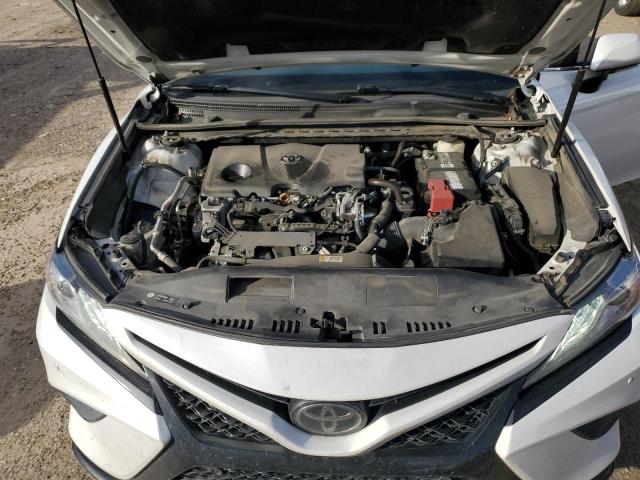 VIN 4T1B61HK3JU117080 2018 Toyota Camry, Xse no.11