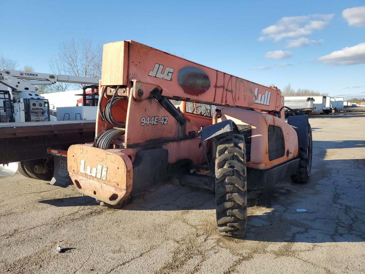 Lot #2974327450 2006 LULL LIFT