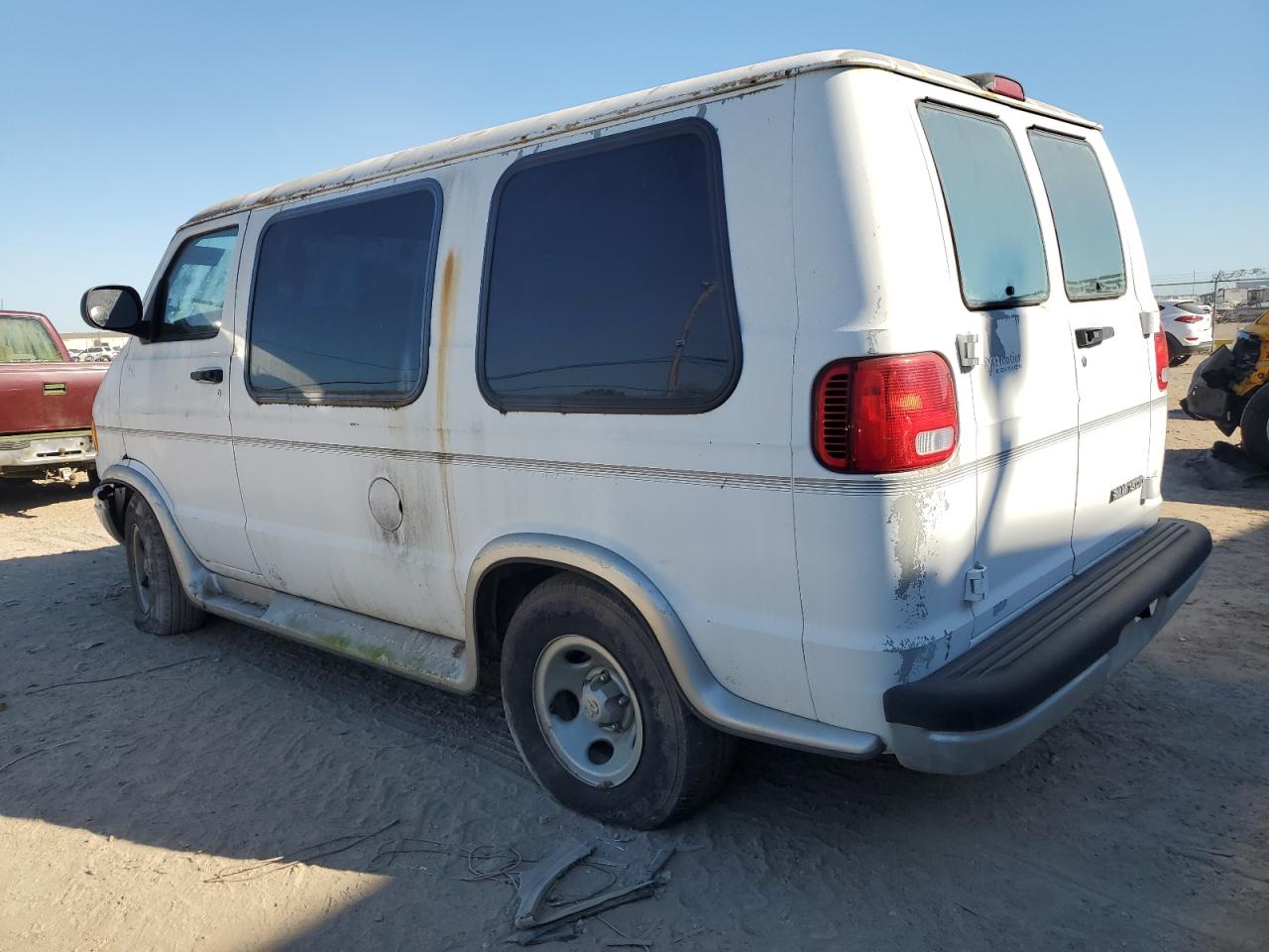 Lot #3033394878 2001 DODGE RAM VAN B1