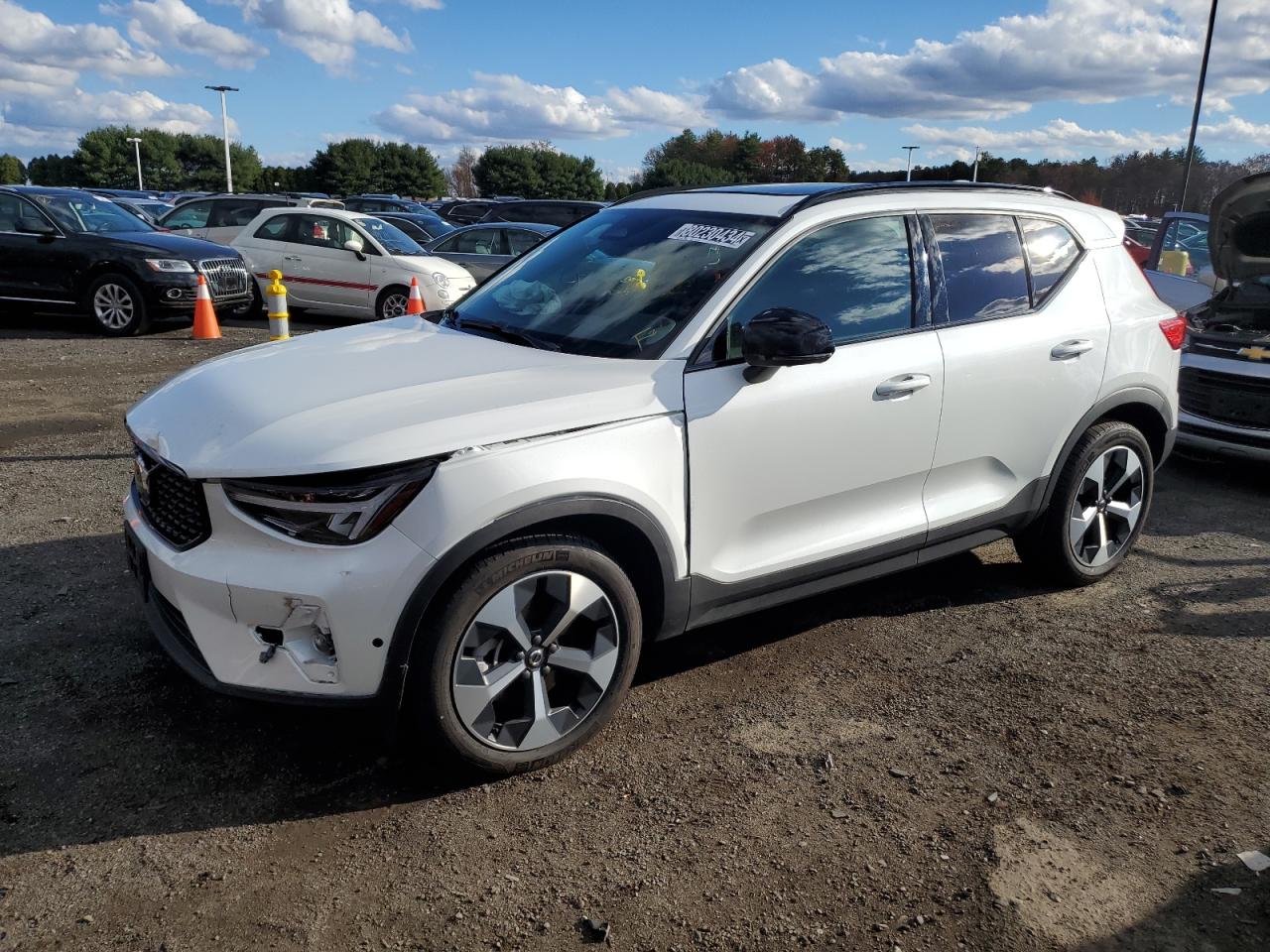 Lot #2994031966 2024 VOLVO XC40 PLUS