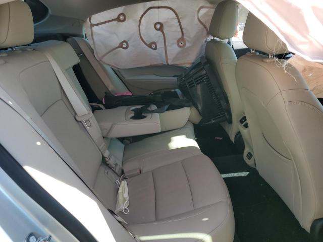 2018 BUICK REGAL ESSE W04GP6SX9J1125740