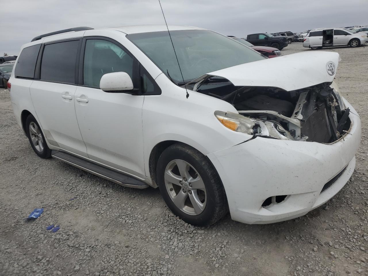 Lot #3026096115 2011 TOYOTA SIENNA LE