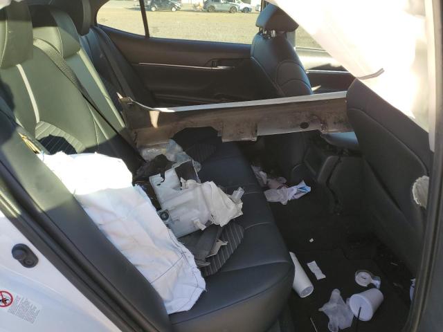 2018 TOYOTA CAMRY L - 4T1B11HK2JU611901