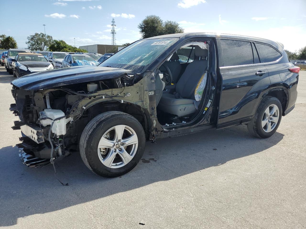 Lot #3021036193 2020 TOYOTA HIGHLANDER