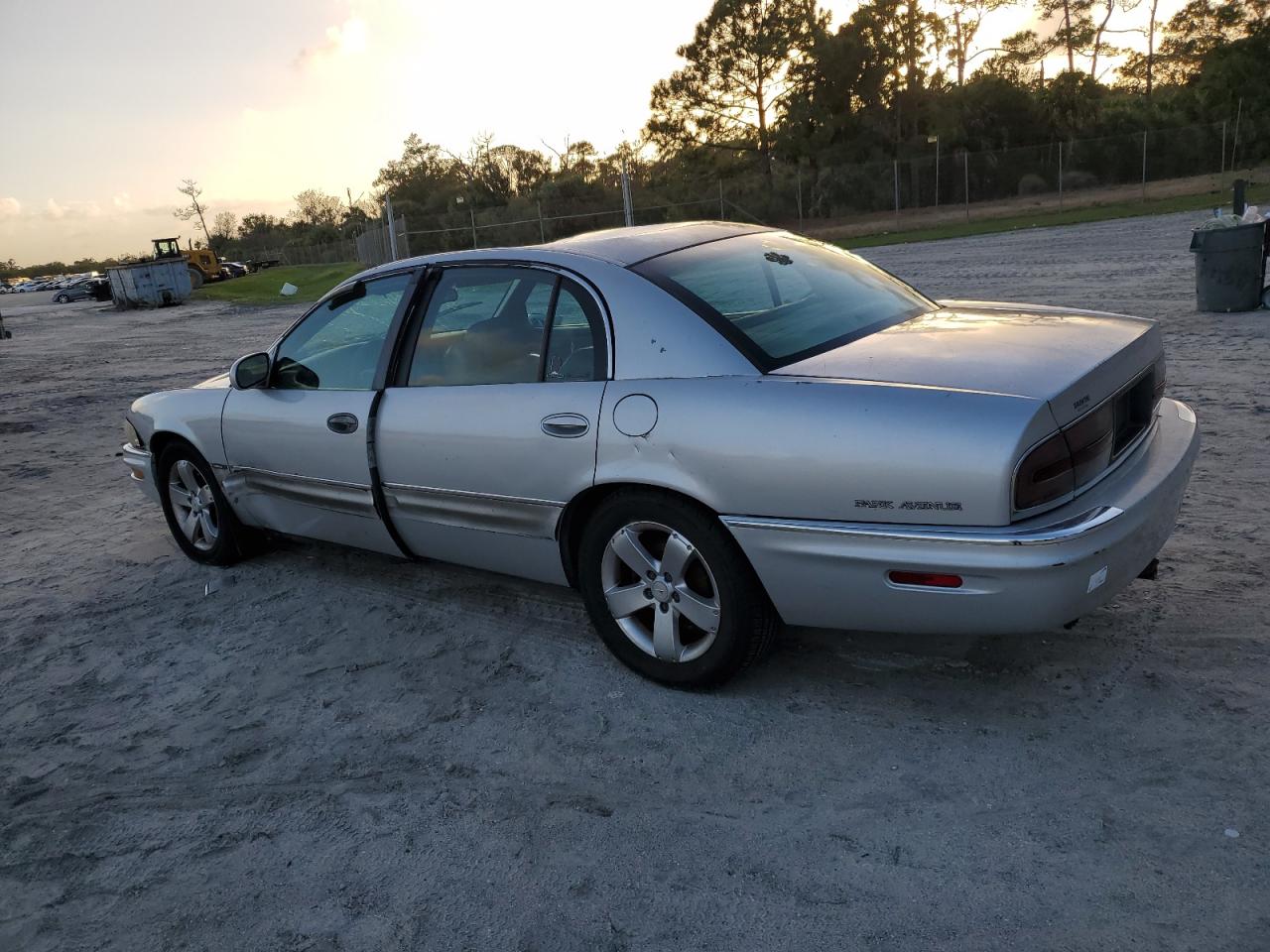 Lot #2954901157 1999 BUICK PARK AVENU