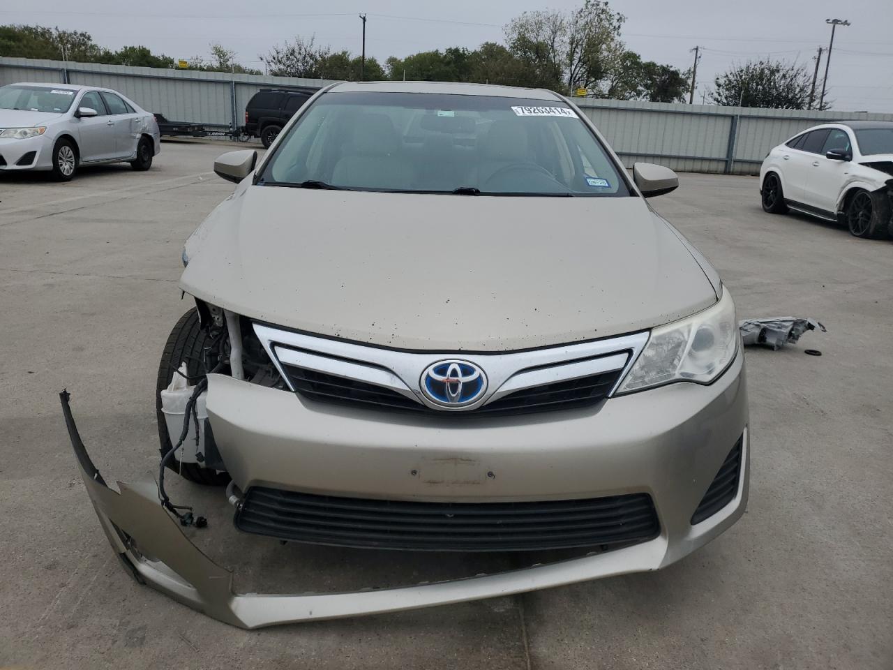 Lot #2970024920 2013 TOYOTA CAMRY HYBR