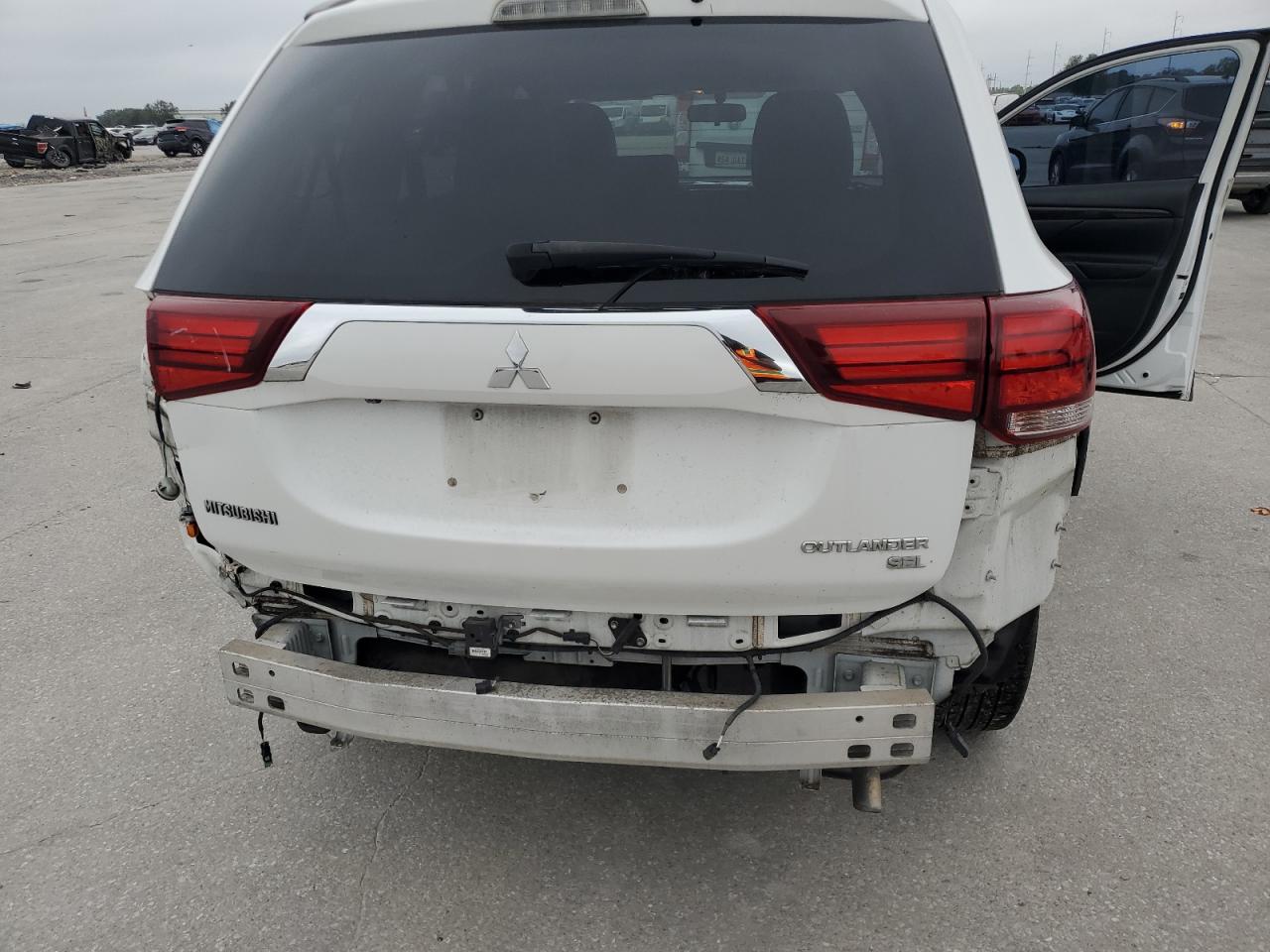 Lot #2976986769 2016 MITSUBISHI OUTLANDER