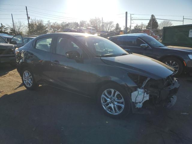 VIN 3MYDLBYV0JY303101 2018 TOYOTA YARIS no.4