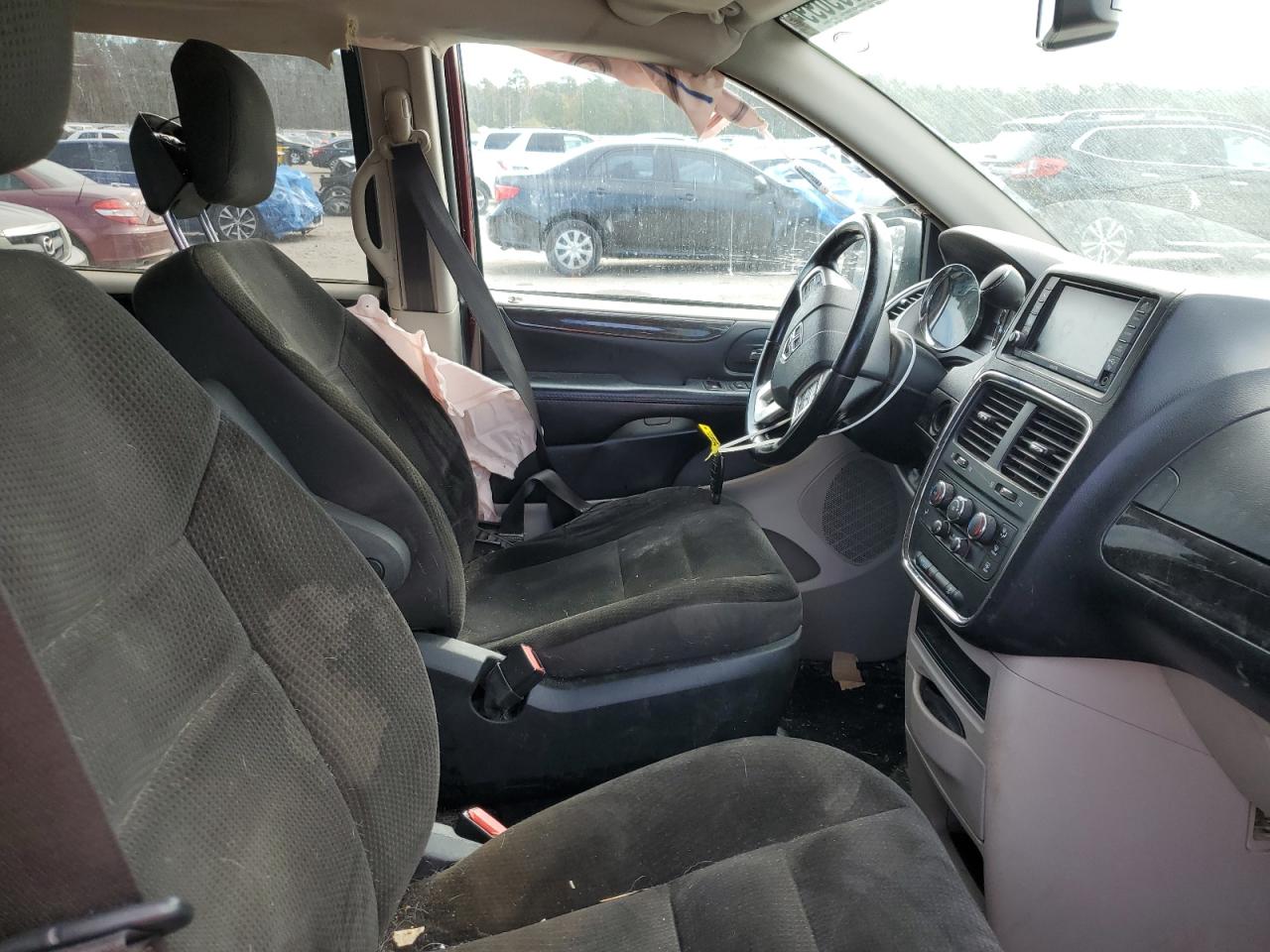 Lot #3311734217 2017 DODGE GRAND CARA