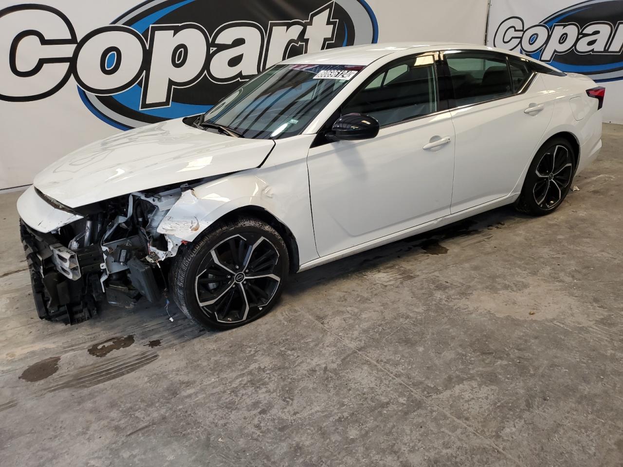 Lot #2988779665 2023 NISSAN ALTIMA SR