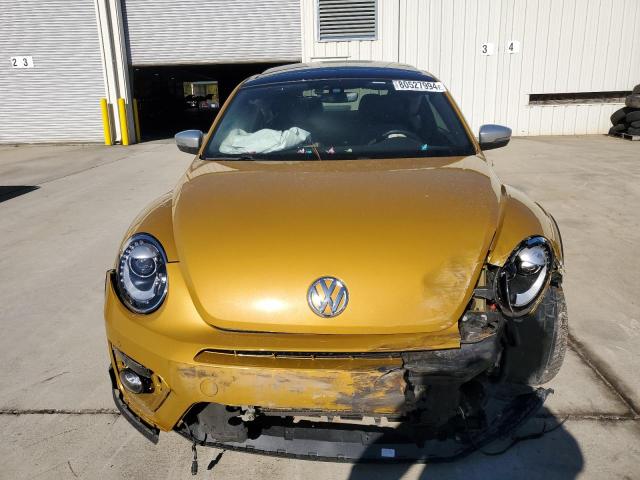 2018 VOLKSWAGEN BEETLE DUN 3VWSD7AT2JM709801