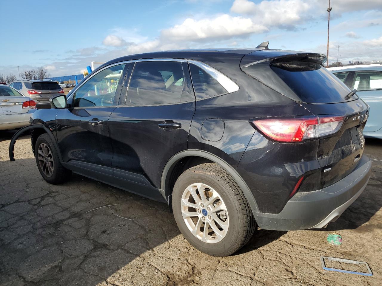 Lot #2986529255 2022 FORD ESCAPE SE