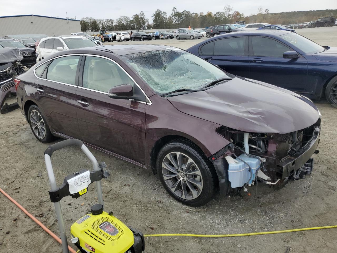 Lot #2988655298 2016 TOYOTA AVALON XLE