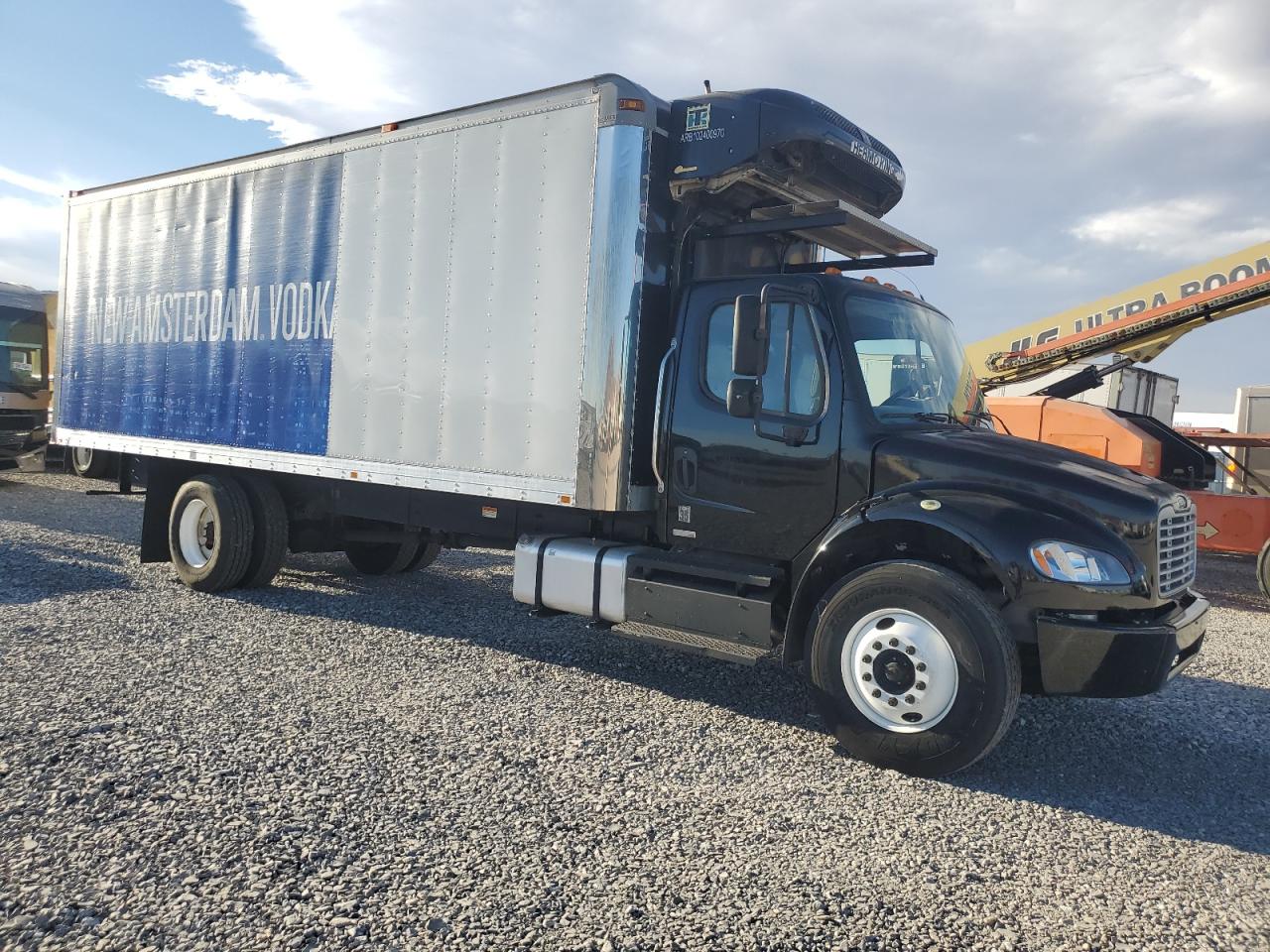 Lot #2982274087 2011 FREIGHTLINER M2 106 MED