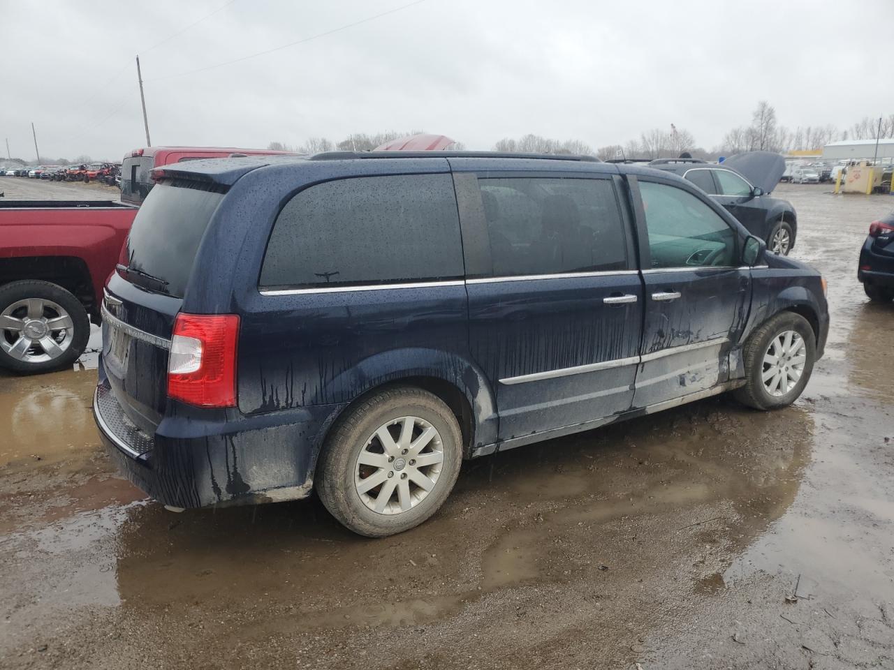 Lot #3028386795 2016 CHRYSLER TOWN & COU