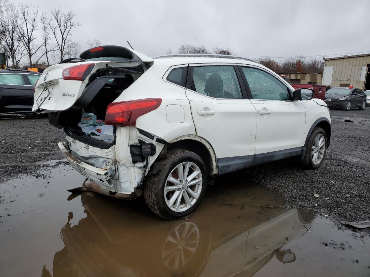 Lot #3033010020 2017 NISSAN ROGUE SPOR