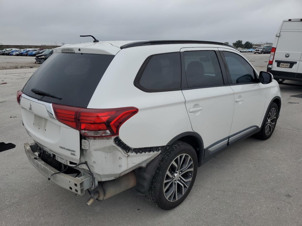 Lot #2976986769 2016 MITSUBISHI OUTLANDER