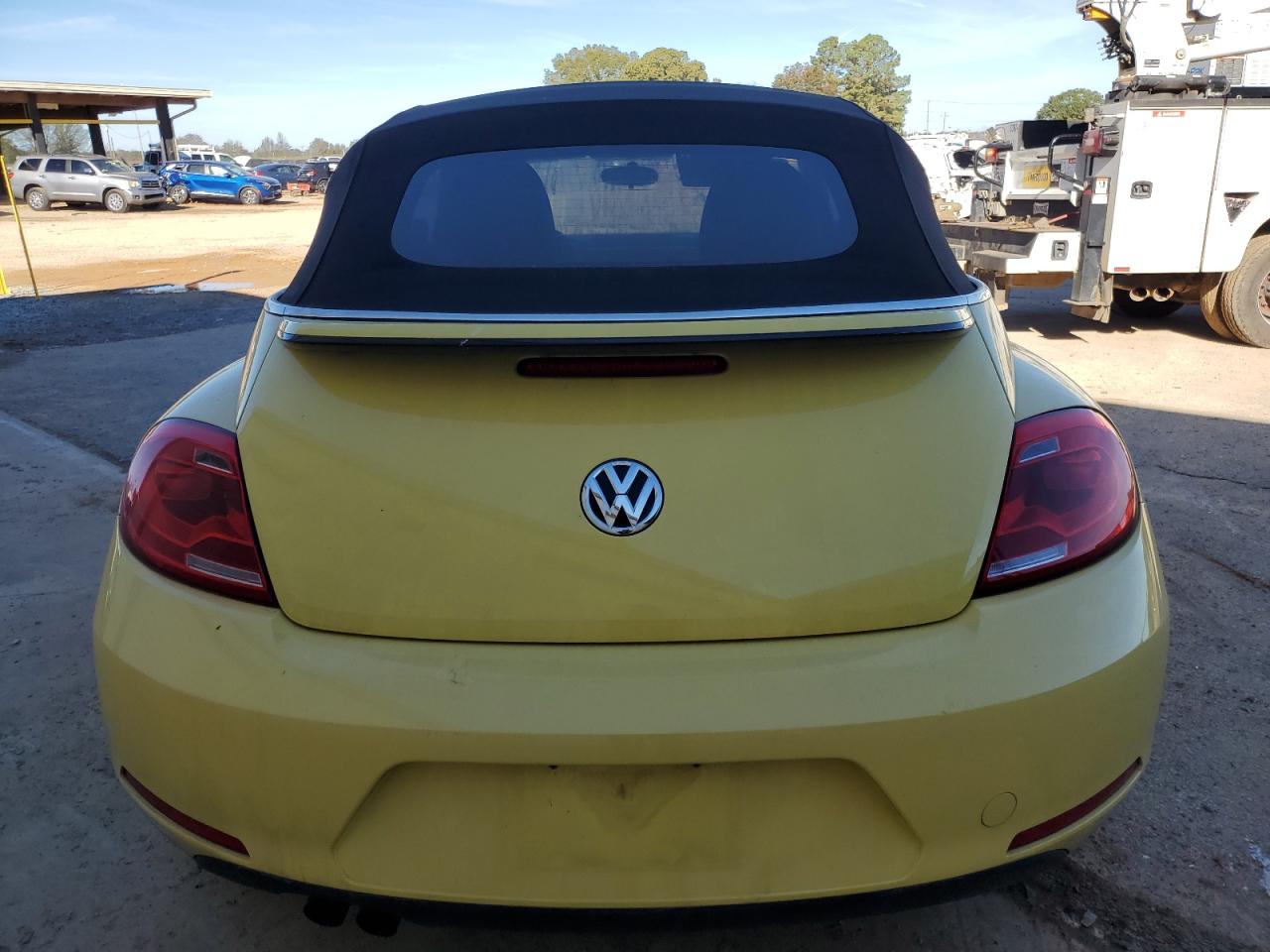 3VW517AT2FM803500 - 2015 VOLKSWAGEN BEETLE - #79858374