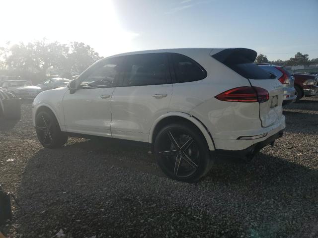 VIN WP1AA2A28HKA82779 2017 PORSCHE CAYENNE no.2