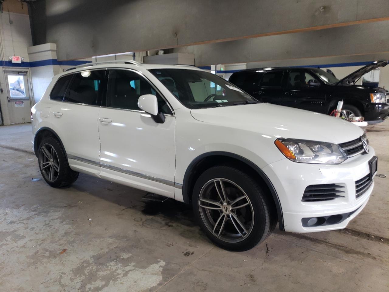 Lot #3045665644 2014 VOLKSWAGEN TOUAREG TD