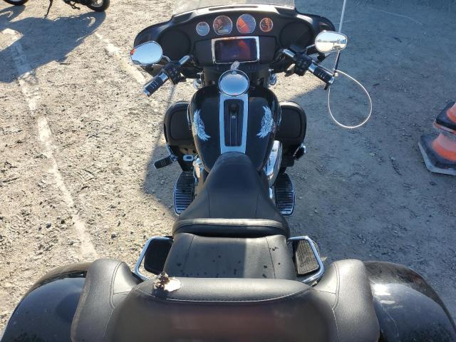 2021 HARLEY-DAVIDSON FLHTCUTG 1HD1MAF18MB858422
