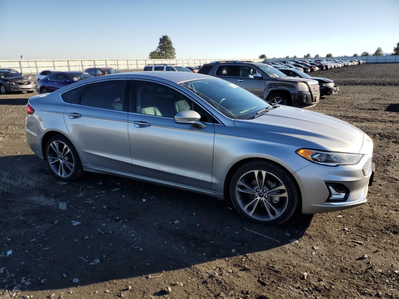 Lot #2989010557 2020 FORD FUSION TIT