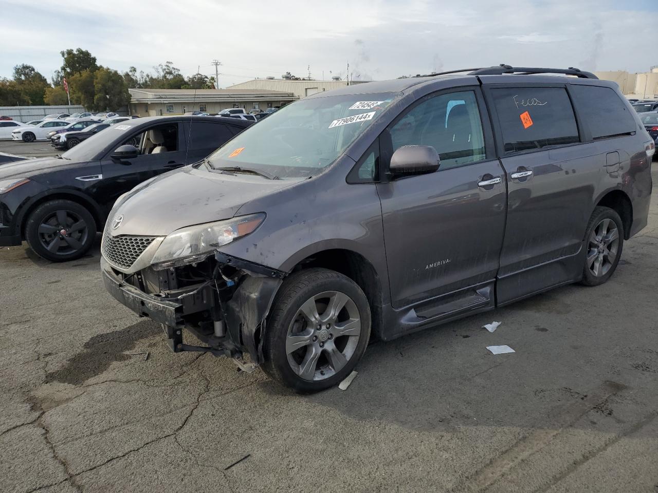 Lot #2989202651 2014 TOYOTA SIENNA SPO