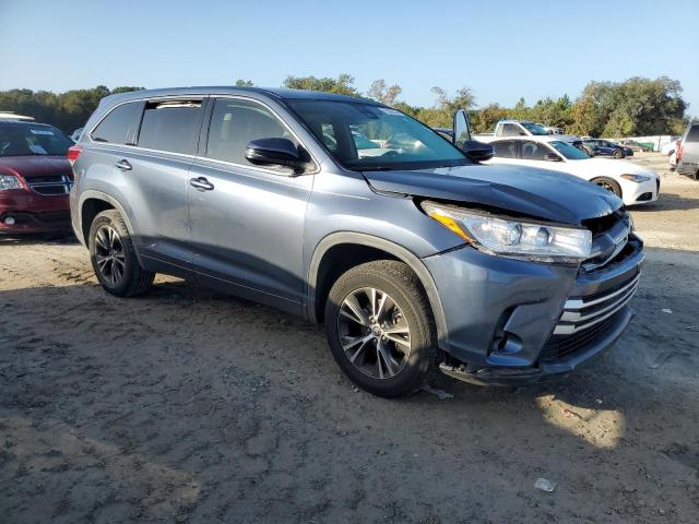 VIN 5TDZARFH4JS035550 2018 Toyota Highlander, LE no.4