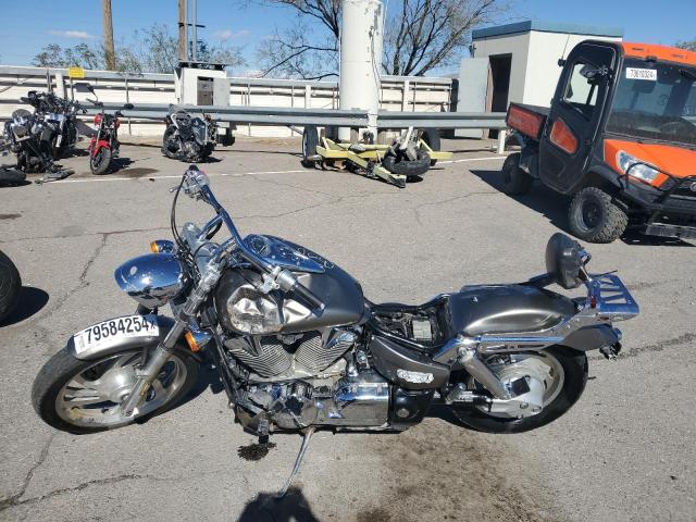 HONDA VTX1300 C 2005 gray road/str gas 1HFSC55065A107793 photo #4