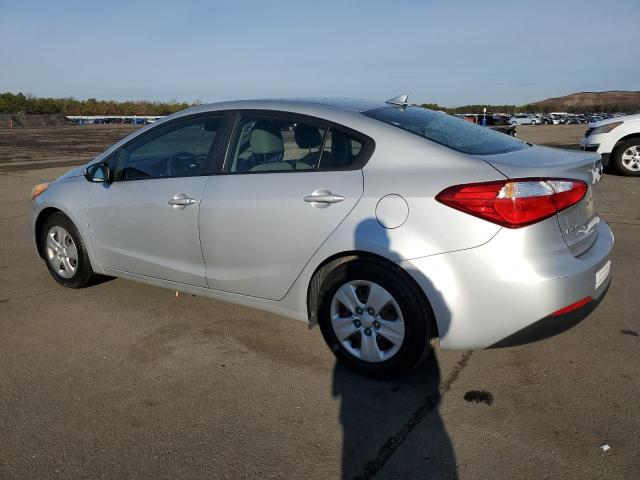 VIN KNAFK4A68F5427790 2015 KIA FORTE no.2