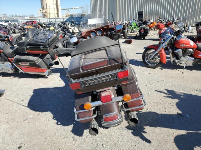 2011 HARLEY-DAVIDSON FLHTCU 1HD1FC412BB645374