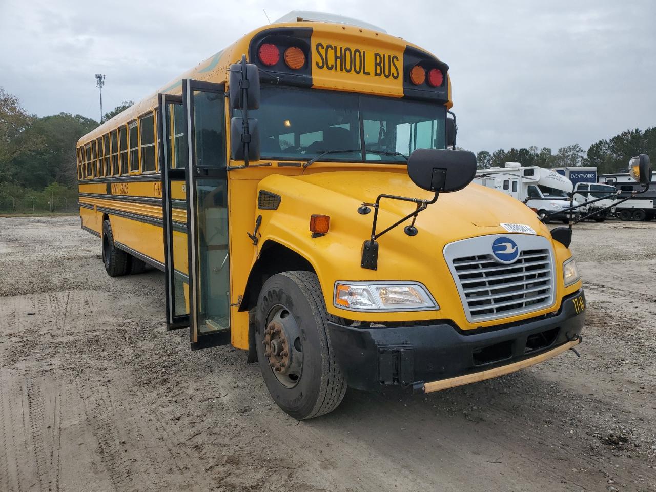 Lot #2962635977 2017 BLUE BIRD SCHOOL BUS