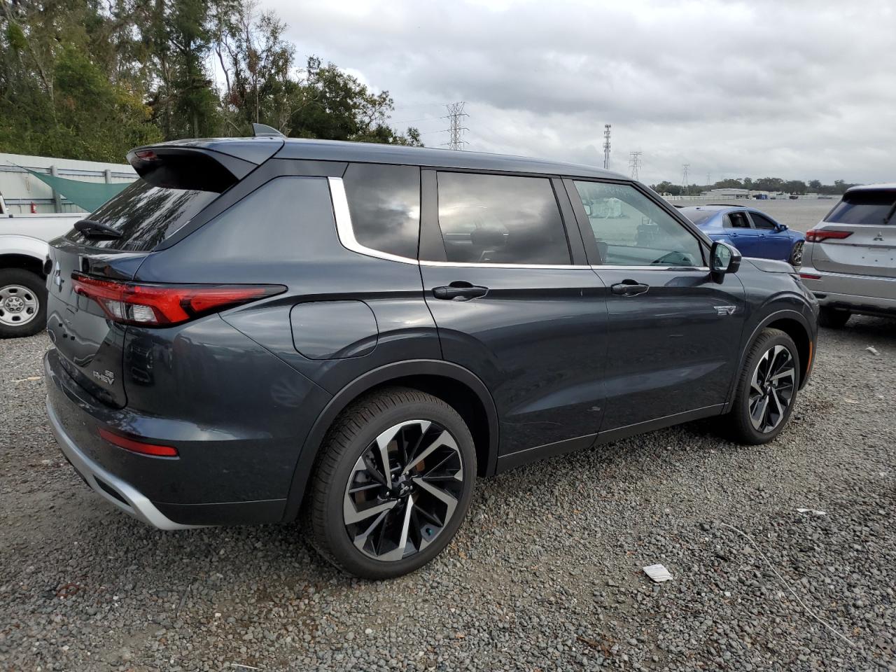 Lot #3033245807 2024 MITSUBISHI OUTLANDER