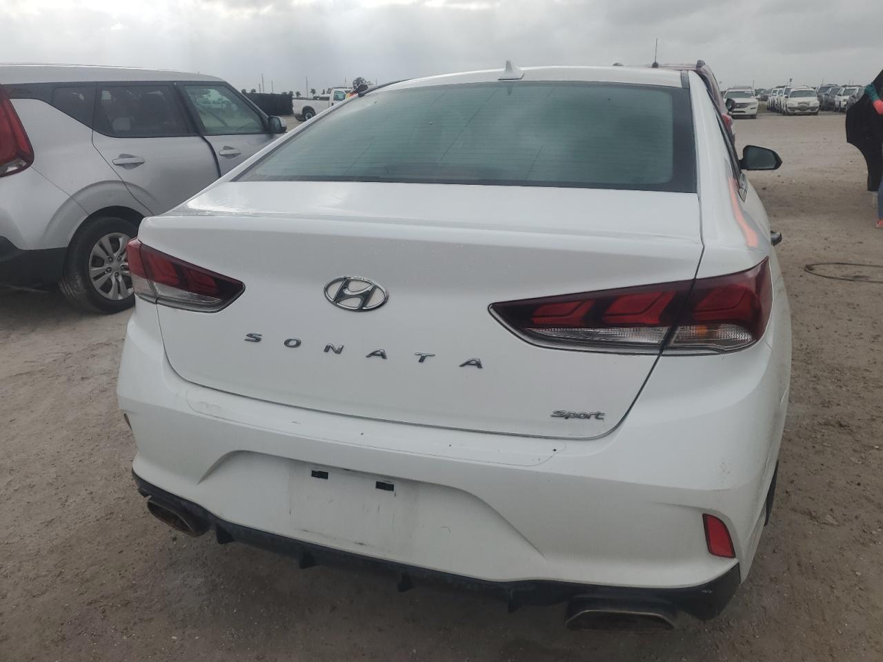 Lot #3050310908 2019 HYUNDAI SONATA LIM