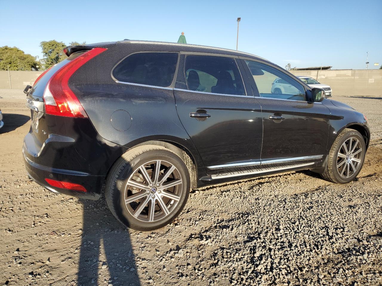 Lot #2994332085 2016 VOLVO XC60 T6 PL