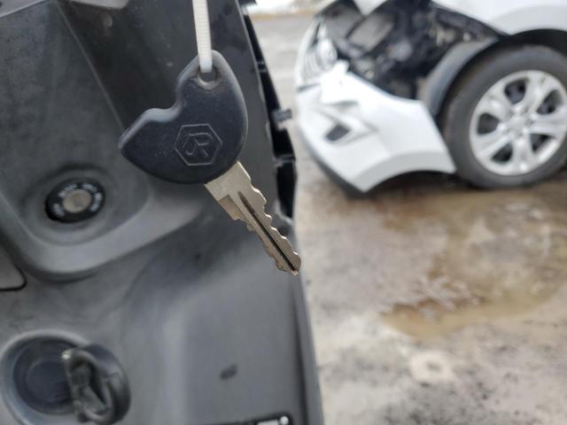 2021 PIAGGIO SCOOTER ZAPC506B4M4004184