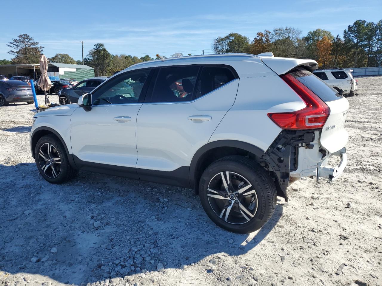 Lot #3026022952 2024 VOLVO XC40 CORE