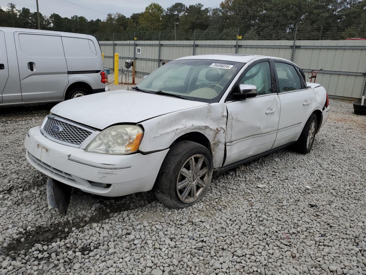 Lot #3024468549 2005 FORD FIVE HUNDR