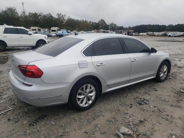 VIN 1VWAT7A33HC003480 2017 VOLKSWAGEN PASSAT no.3