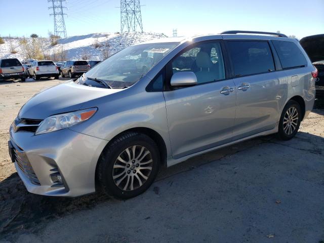 TOYOTA SIENNA XLE 2020 silver  gas 5TDYZ3DC2LS065013 photo #1