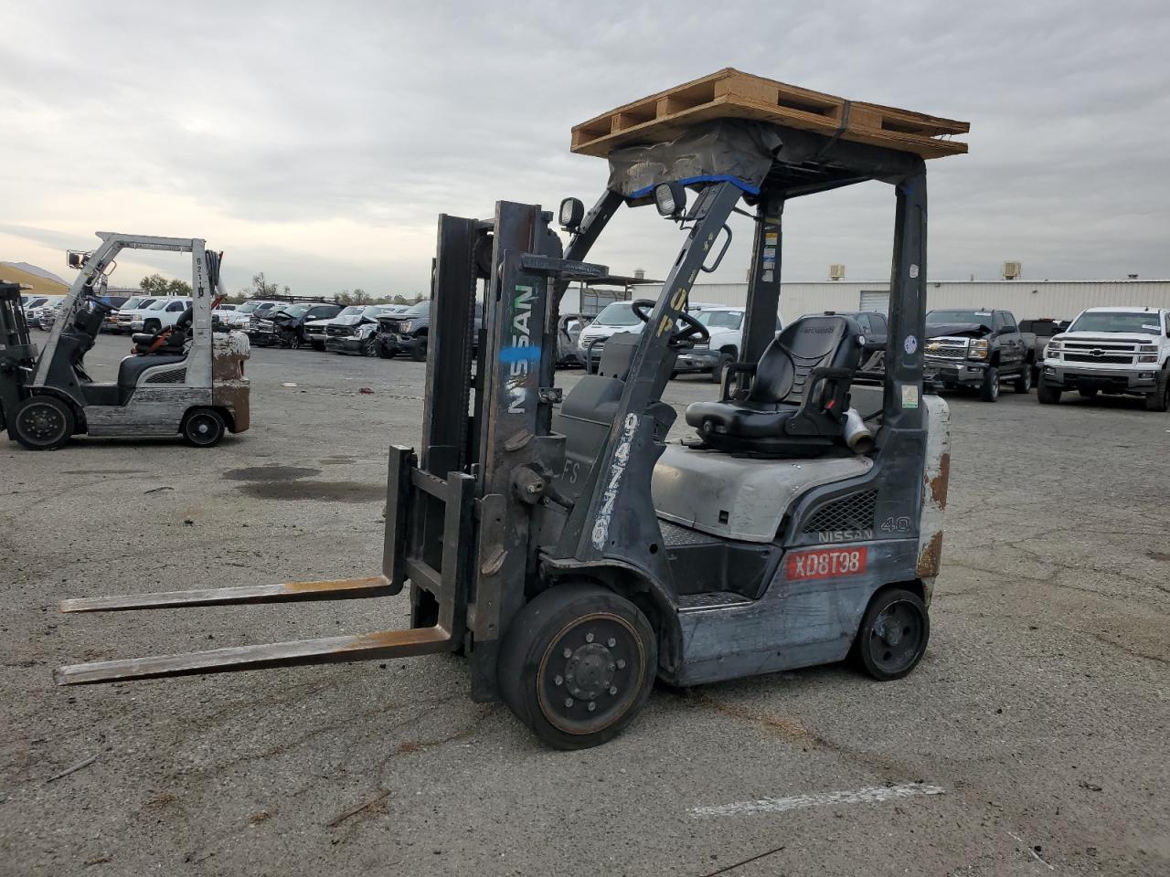 Lot #3020598981 2010 NISSAN FORKLIFT