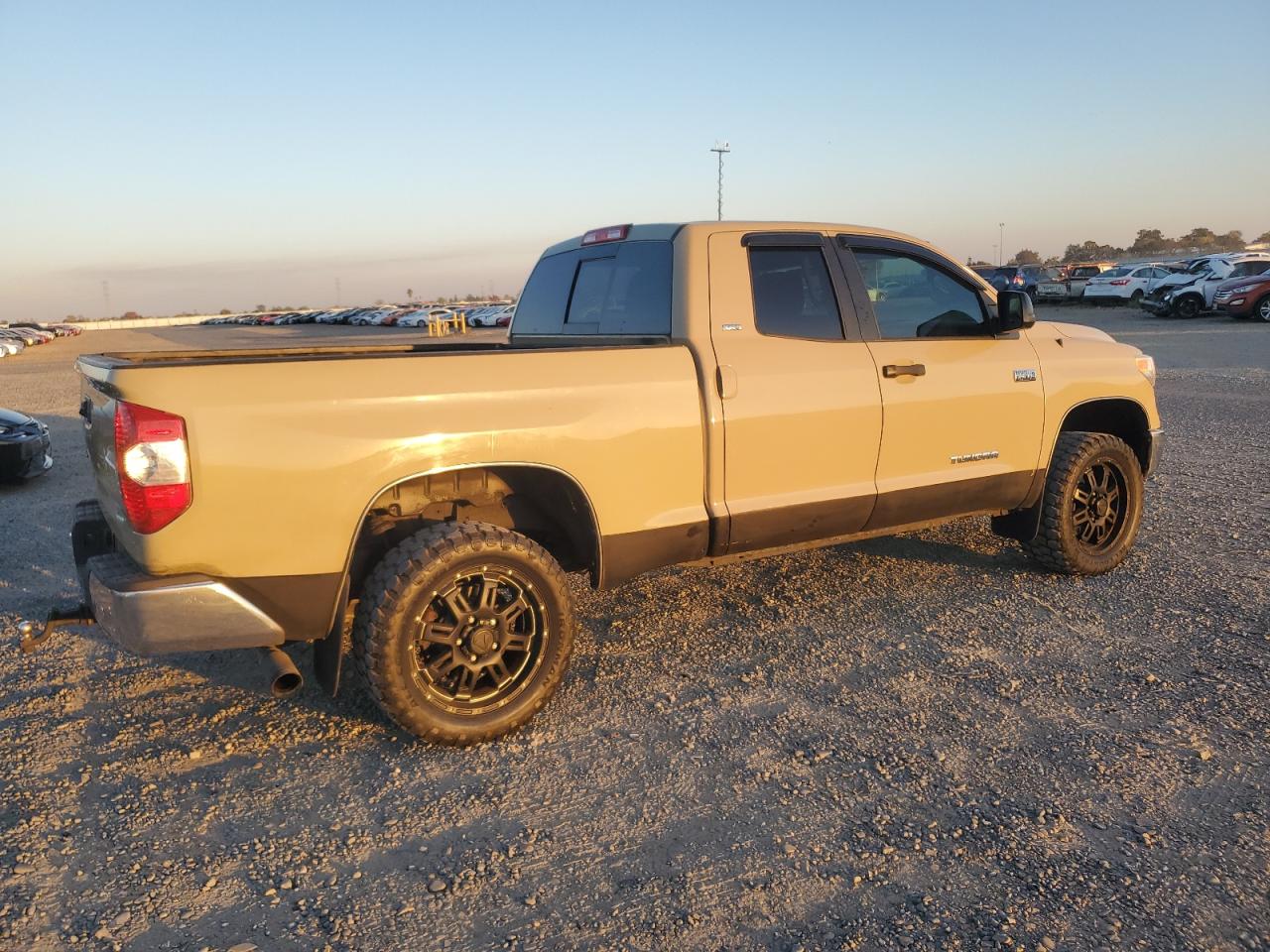 Lot #2962458734 2017 TOYOTA TUNDRA DOU