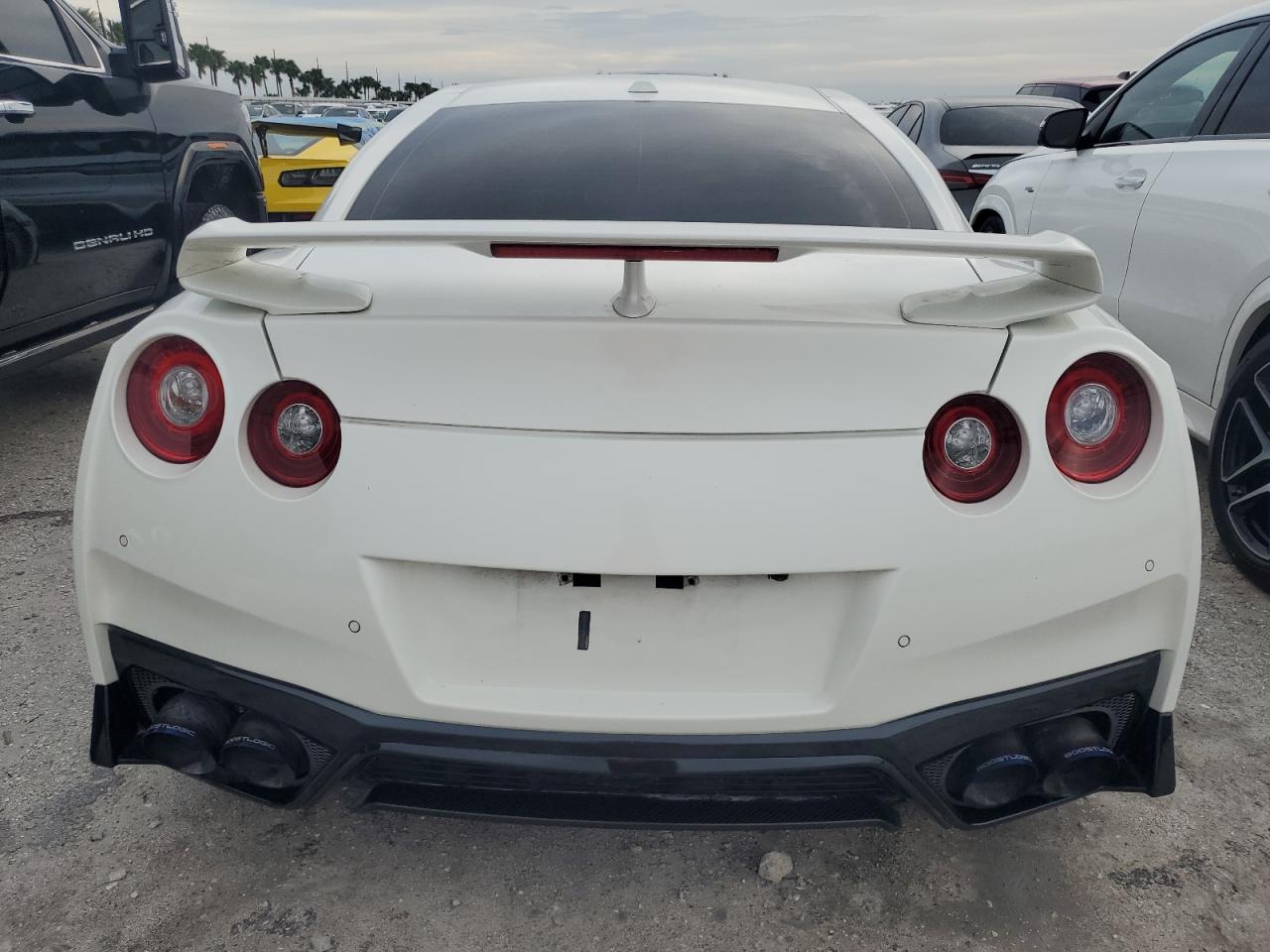 Lot #2986712375 2017 NISSAN GT-R PREMI