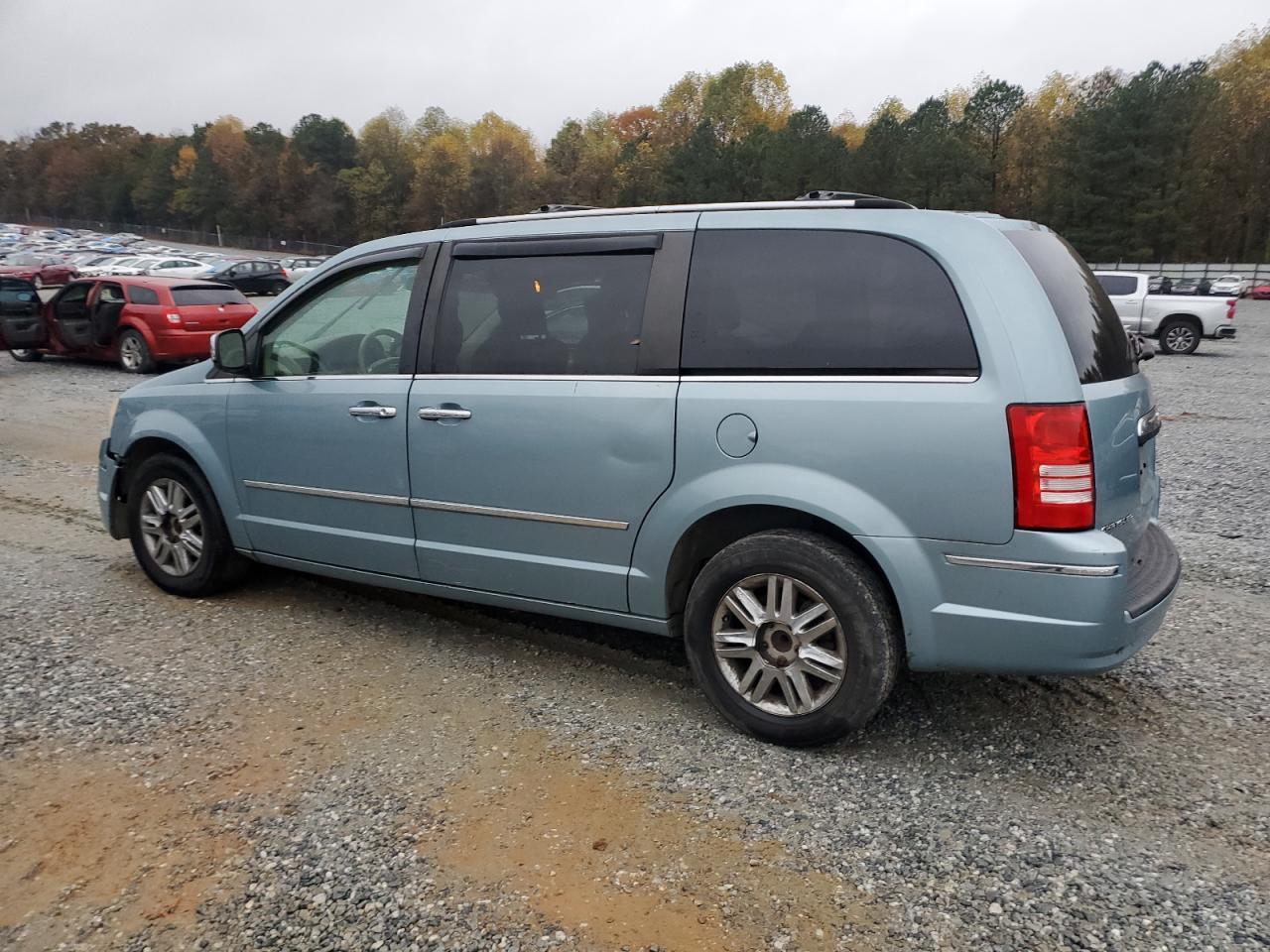 Lot #3009214241 2010 CHRYSLER TOWN & COU