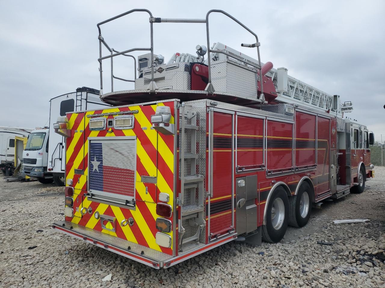 Lot #3053269771 2013 SPARTAN MOTORS FIRETRUCK