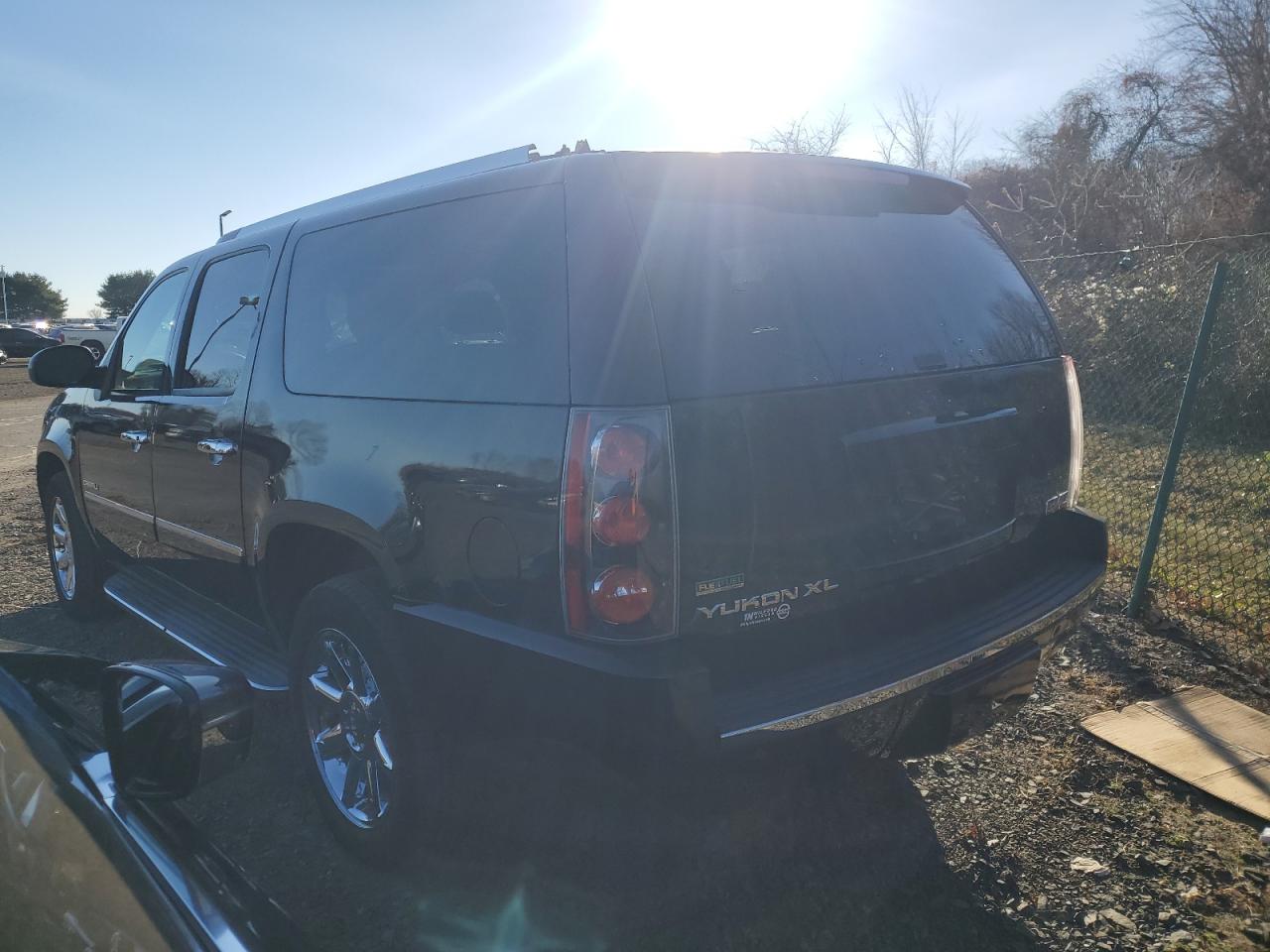 Lot #2976295403 2011 GMC YUKON XL D