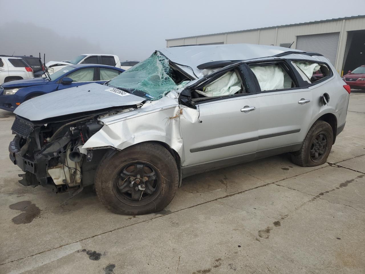 Lot #2974529433 2011 CHEVROLET TRAVERSE L