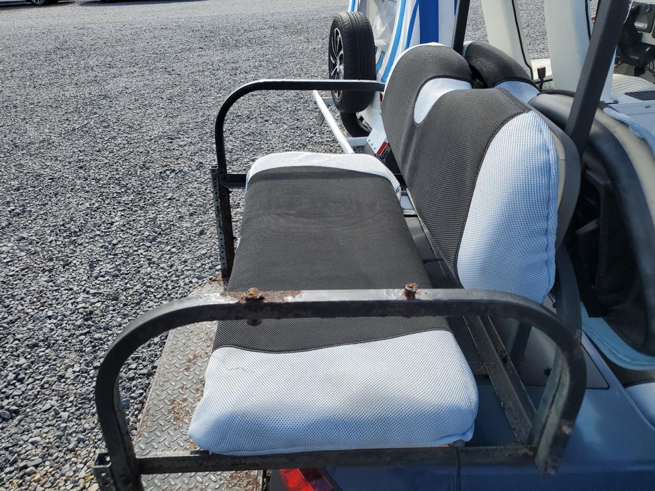 Lot #2988940543 2003 GOLF CART